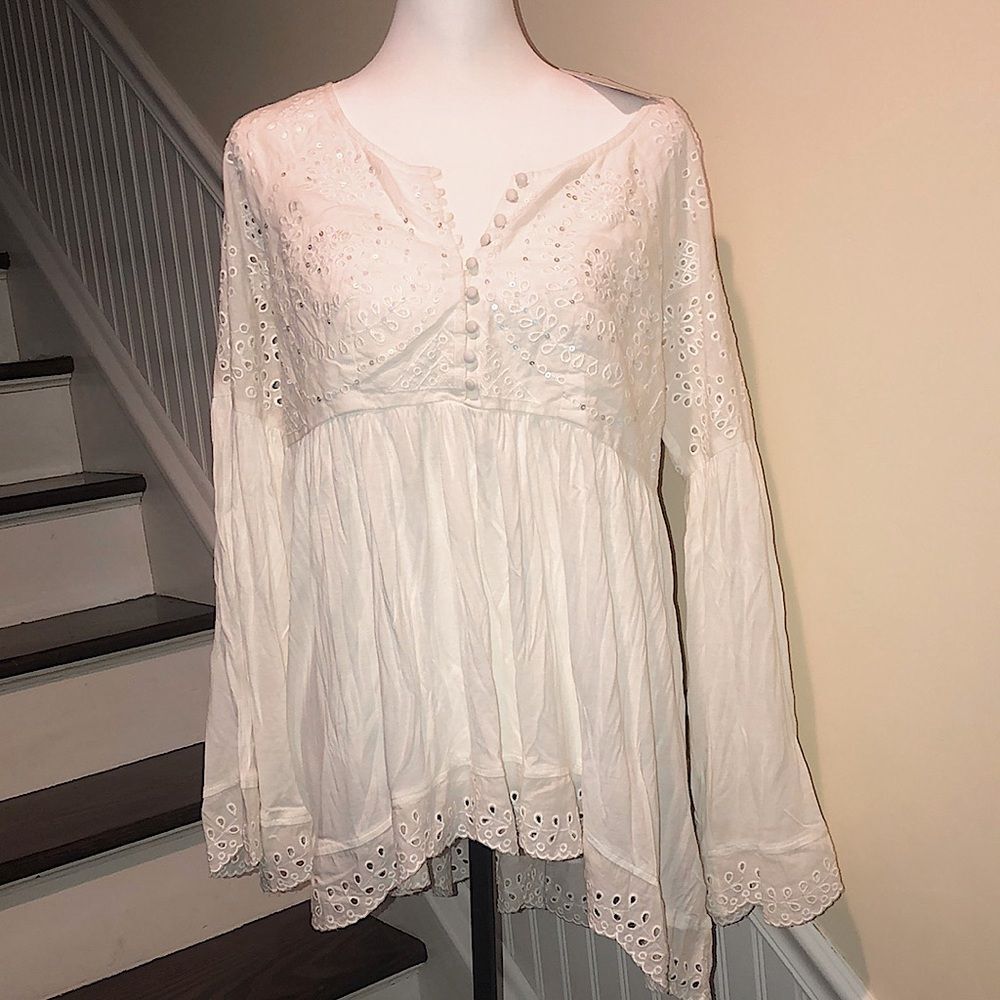 FREE PEOPLE White Eyelet Sequin Accent Bell Sleeve Button Front Babydoll Tunic S